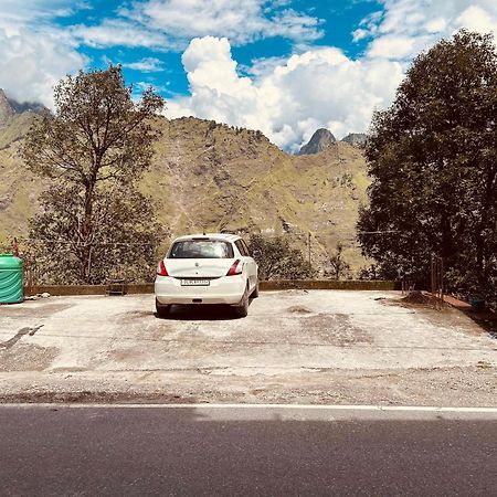 Sleeping Beauty Hotel Moutain View Property Joshīmath Exterior foto