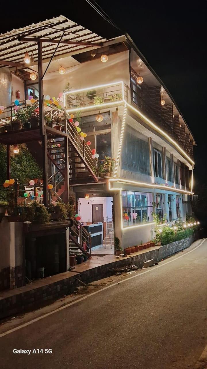 Sleeping Beauty Hotel Moutain View Property Joshīmath Exterior foto